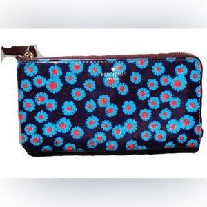 NWOT Kate Spade Cameron Street Tangier Floral Lacey
Wallet Peacock Blue